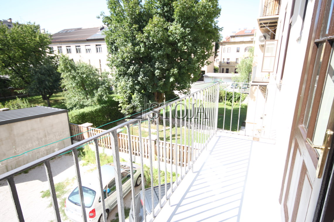 Location: Ljubljana mesto, Center, Center