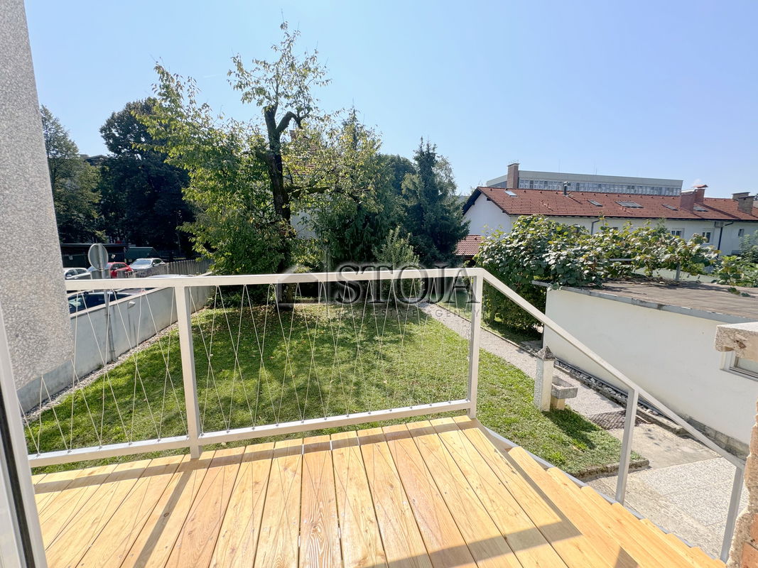 Lokacija: Ljubljana mesto, Vič-Rudnik, Kolezija
