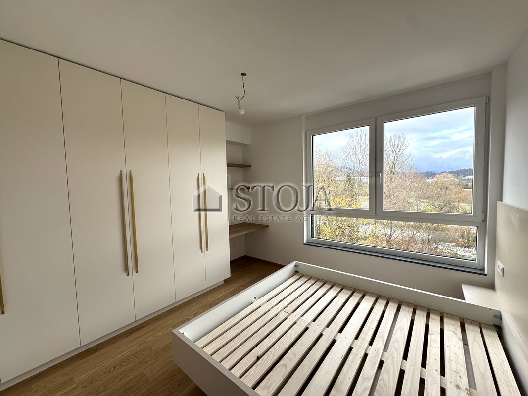 Lokacija: Ljubljana okolica, Vrhnika, Vrhnika