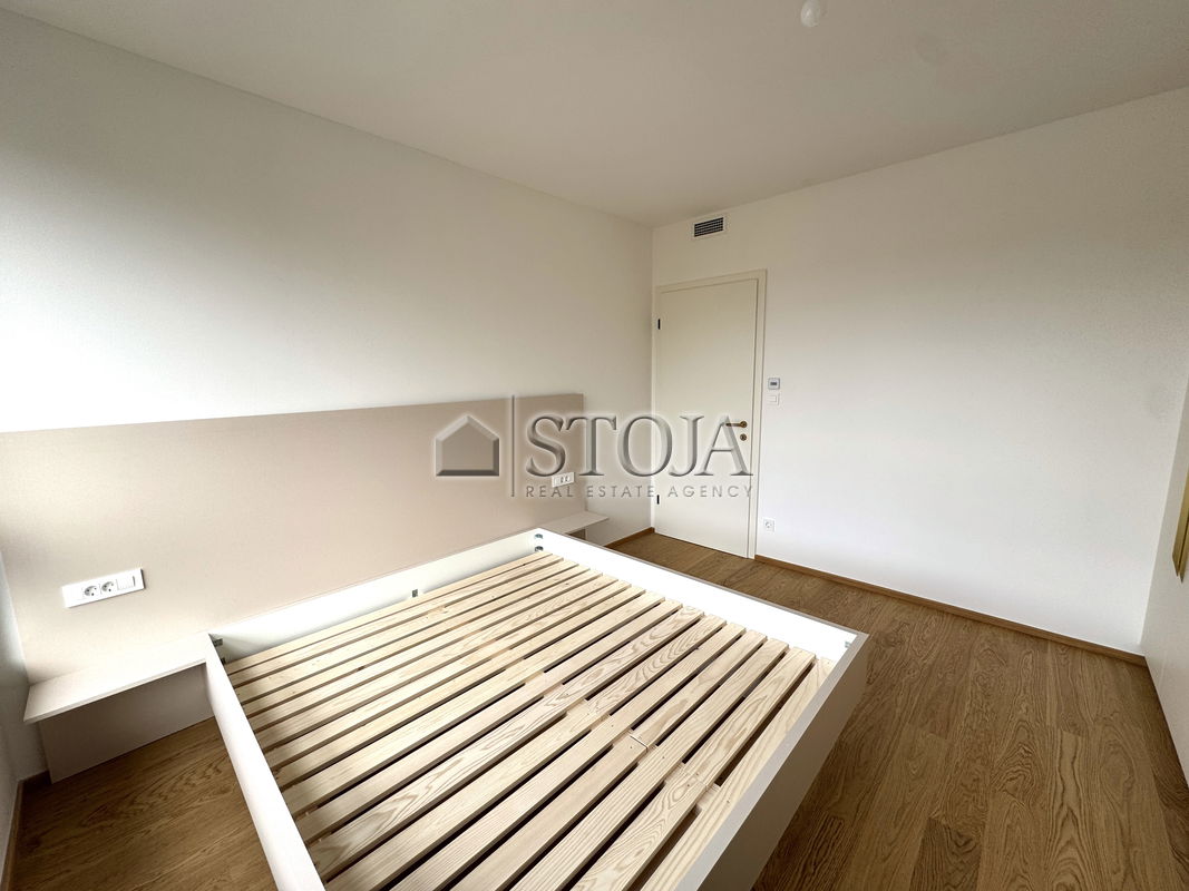 Lokacija: Ljubljana okolica, Vrhnika, Vrhnika