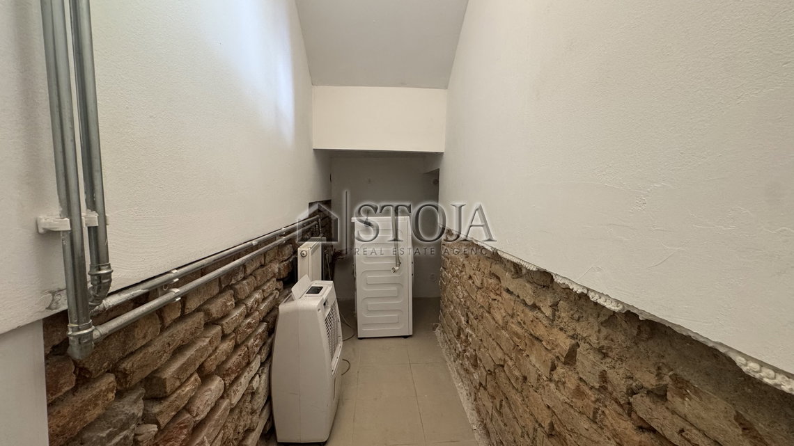 Lokacija: Ljubljana mesto, Vič-Rudnik, Trnovo