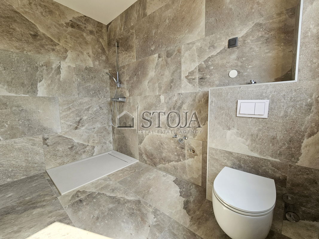 Location: , Crikvenica