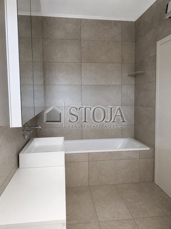 Location: Ljubljana mesto, Šiška, Šiška