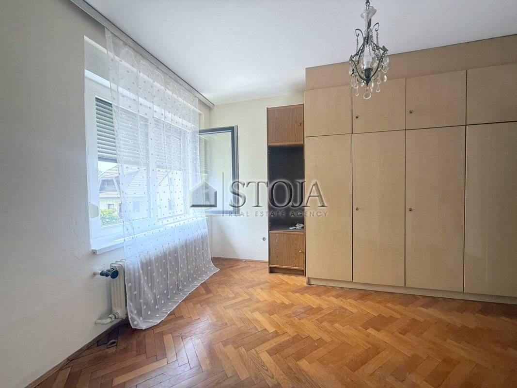 Lokacija: Ljubljana mesto, Šiška, Šiška