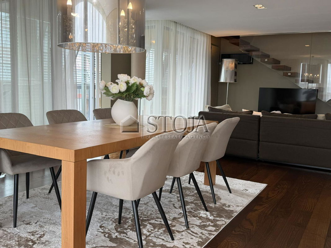 Lokacija: Ljubljana mesto, Center, Center