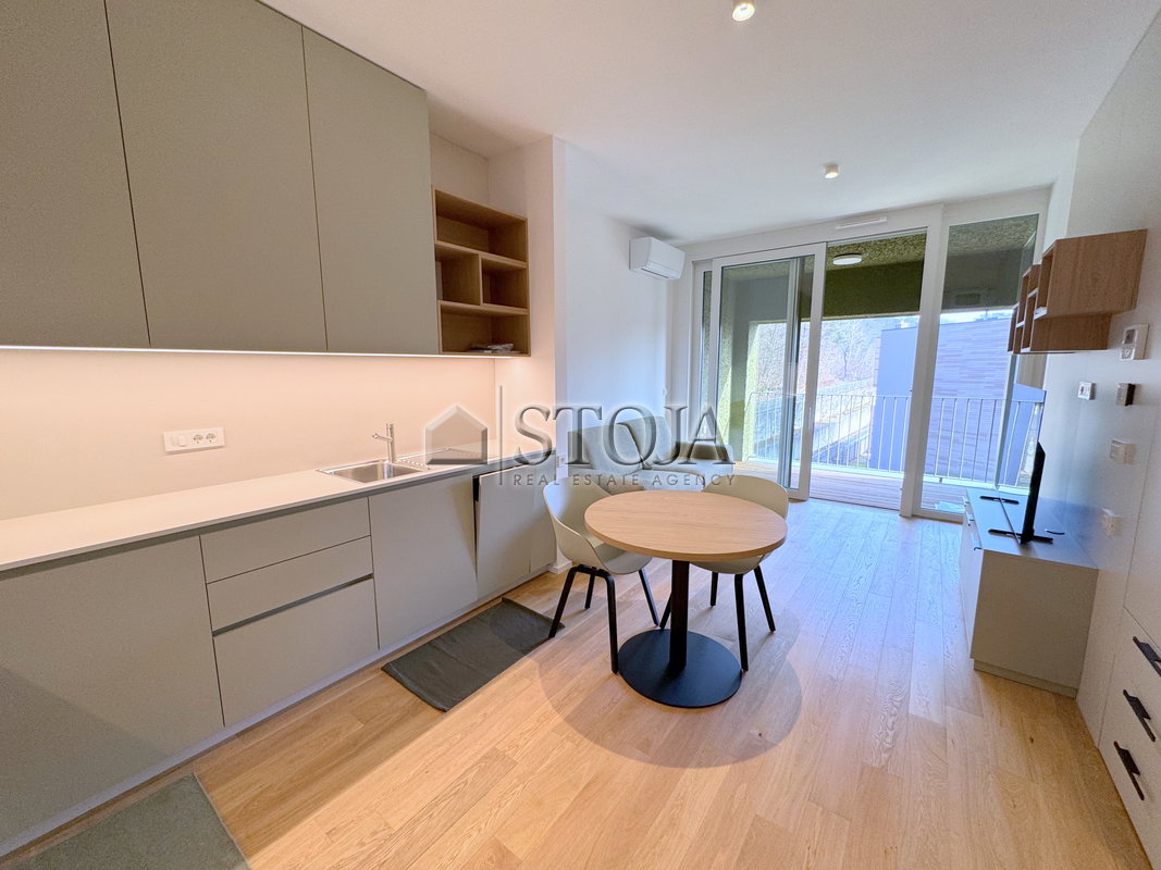 Location: Ljubljana City, Bežigrad, Črnuče