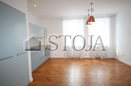Location: Ljubljana mesto, Center, Center