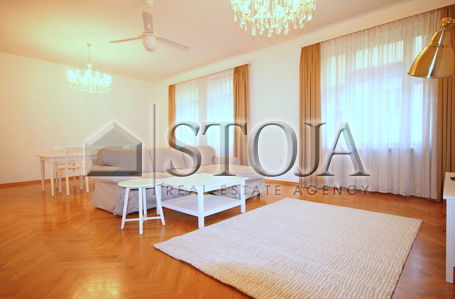 Location: Ljubljana mesto, Center, Center