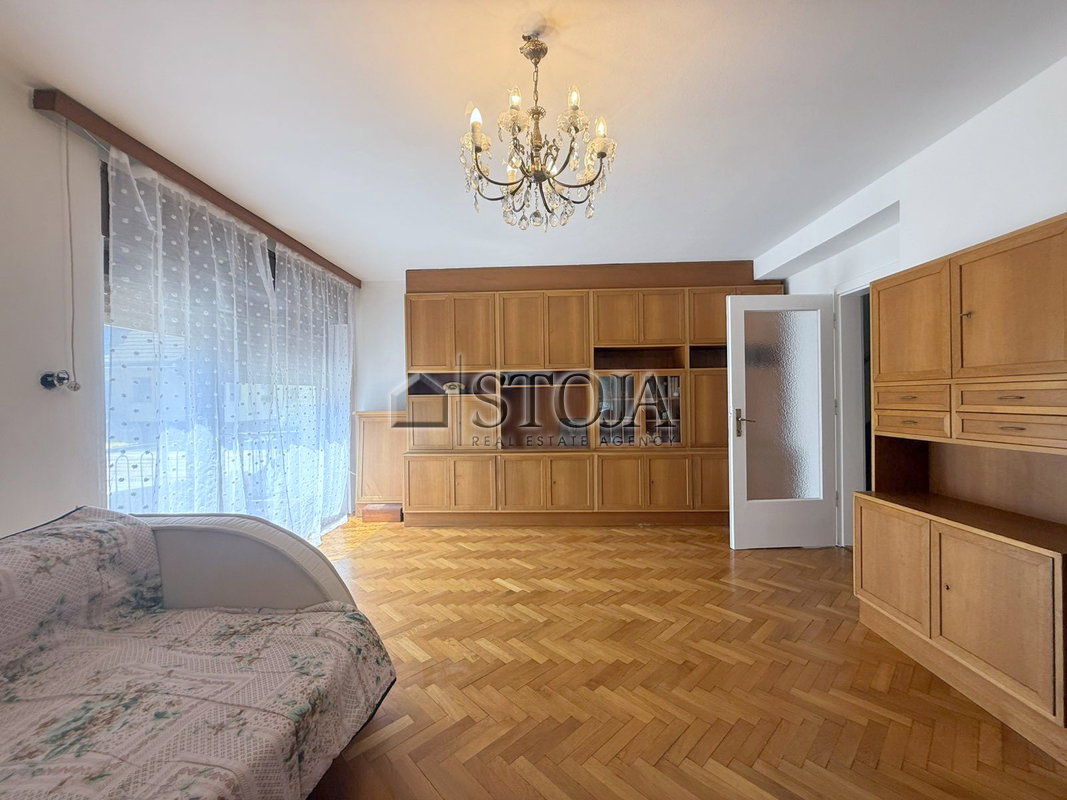 Lokacija: Ljubljana mesto, Šiška, Šiška