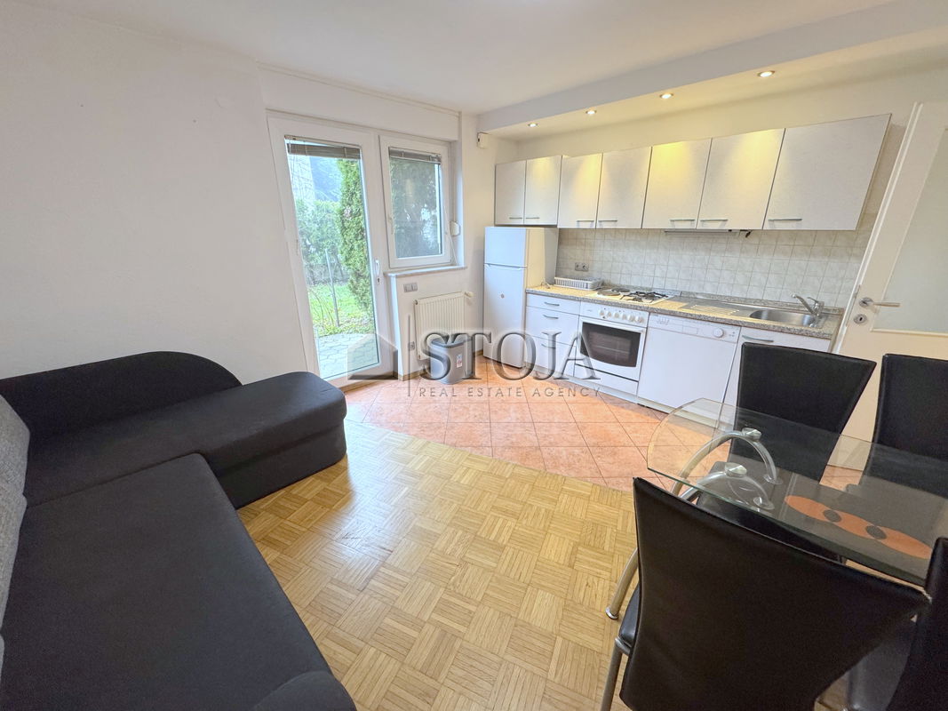 Location: Ljubljana City, Šiška, Podutik