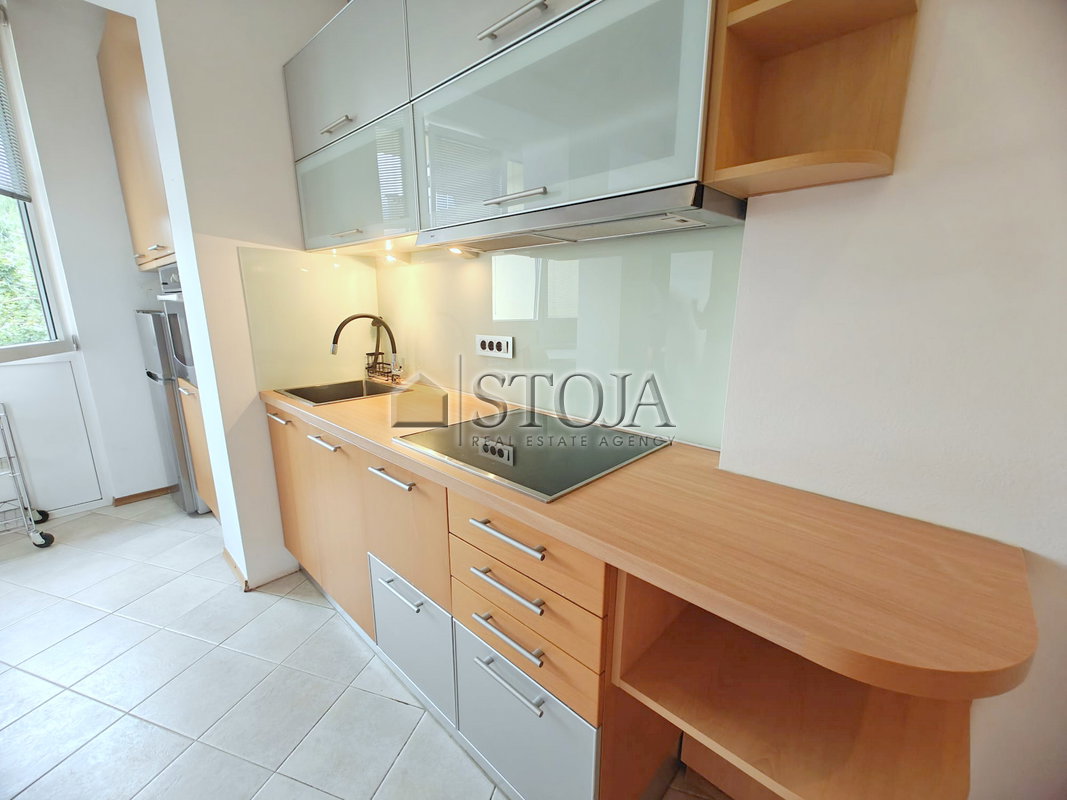 Lokacija: Ljubljana mesto, Šiška, Sp. Šiška