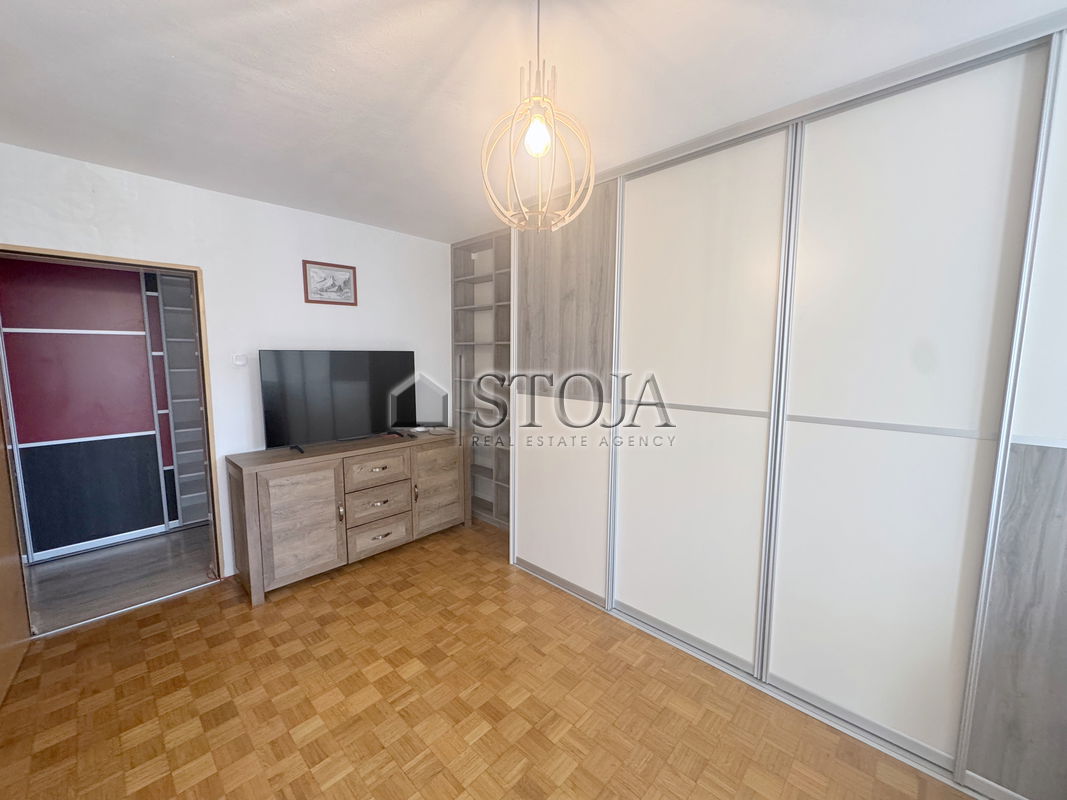 Lokacija: Ljubljana mesto, Moste-Polje, Jarše