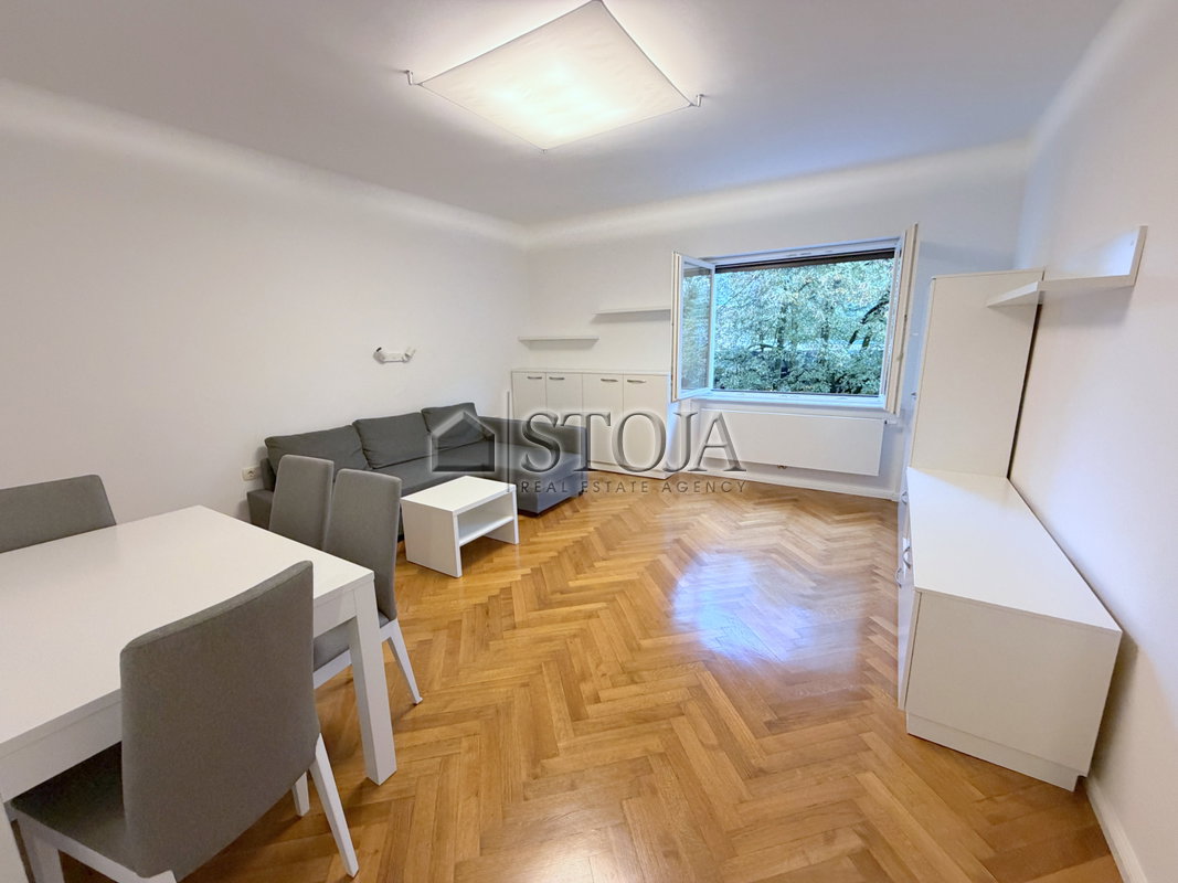 Lokacija: Ljubljana mesto, Center, Center