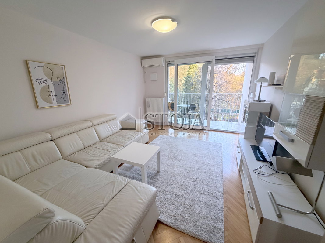 Lokacija: Ljubljana mesto, Center, Prule