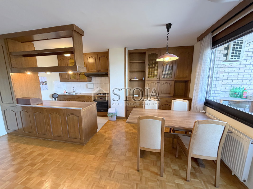 Location: Ljubljana mesto, Bežigrad, Bežigrad