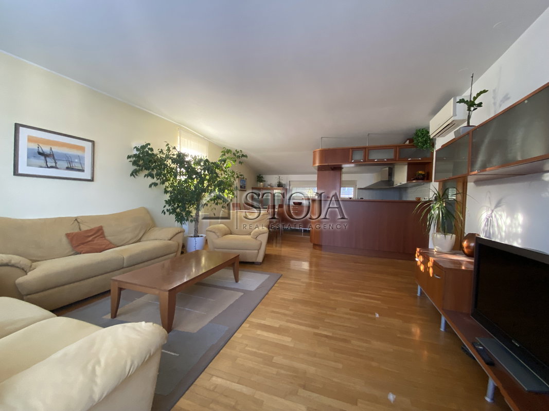 Location: Ljubljana mesto, Šiška