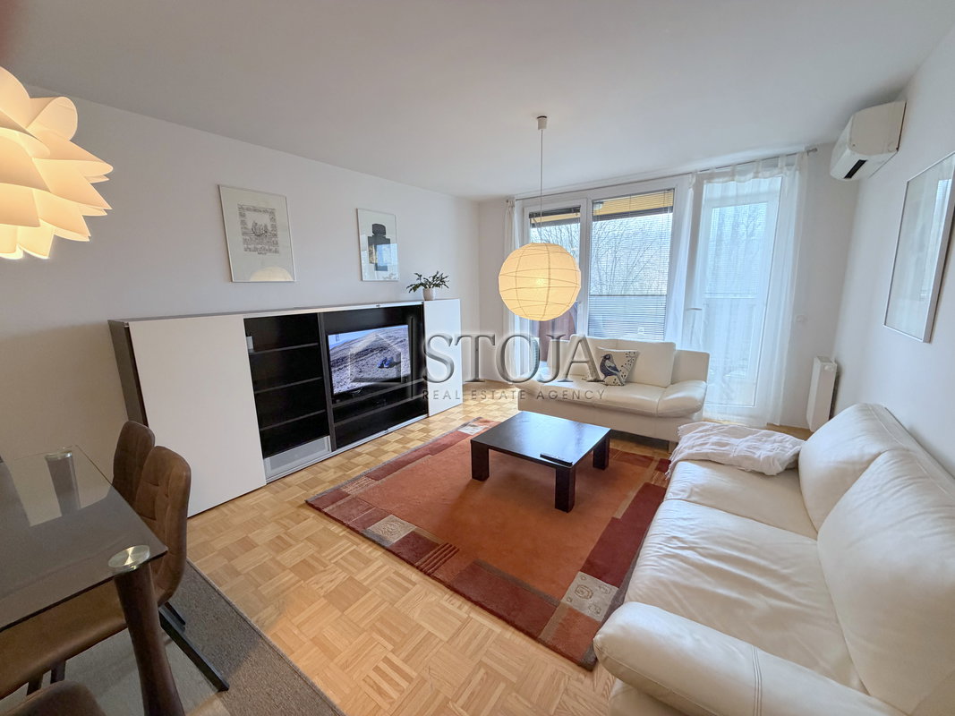 Location: Ljubljana mesto, Center, Center