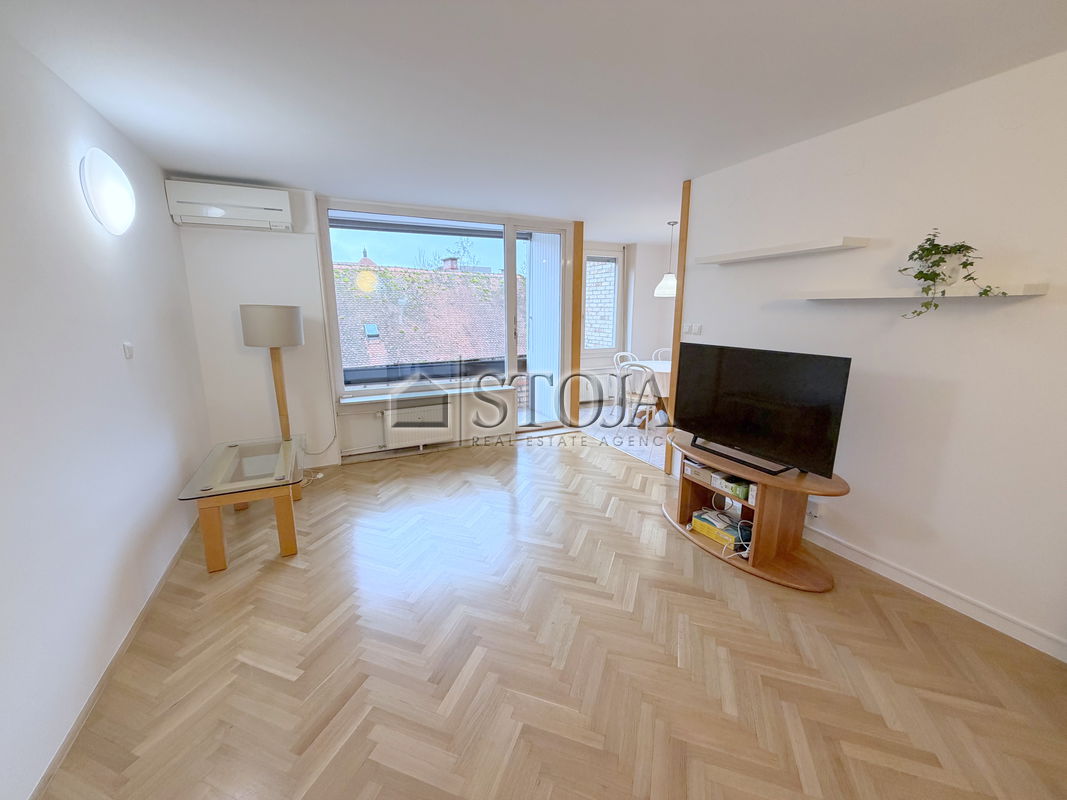 Lokacija: Ljubljana mesto, Center, Center