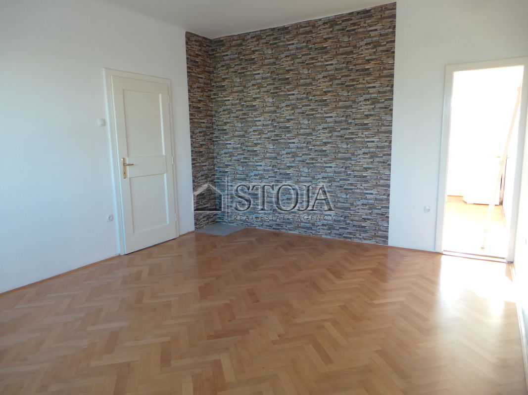 Location: Ljubljana City, Bežigrad, Bežigrad