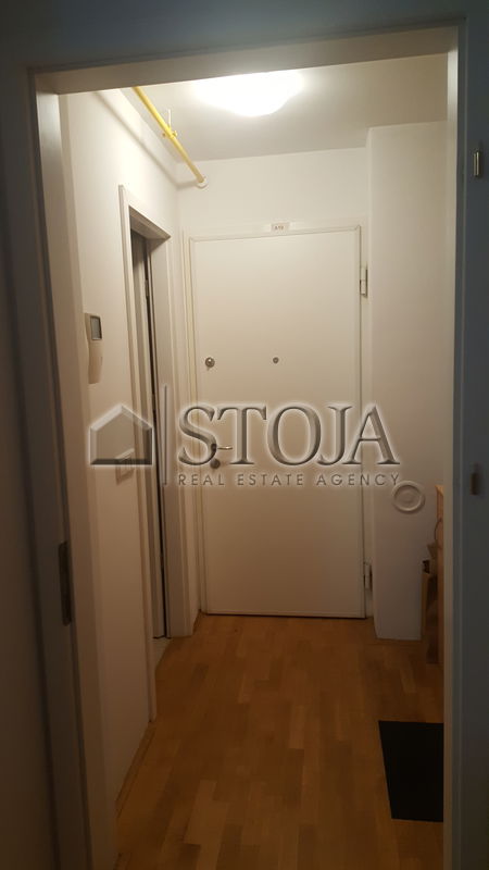 Lokacija: Ljubljana mesto, Center, Center