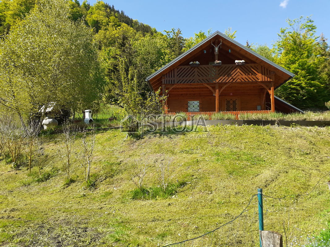 Lokacija: Ljubljana okolica, Kamnik, Podhruška
