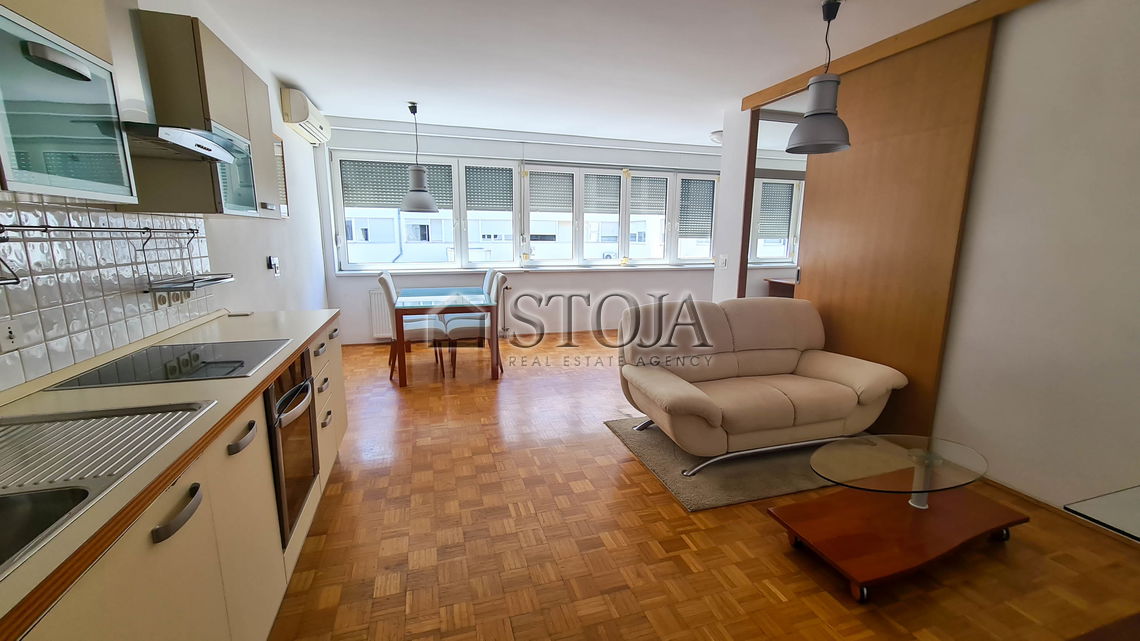 Location: Ljubljana City, Bežigrad, Zupančičeva jama