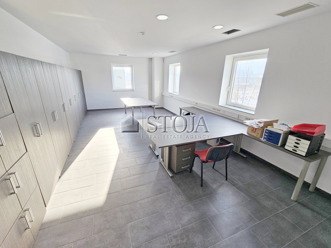 Lokacija: Ljubljana okolica, Komenda, Komenda