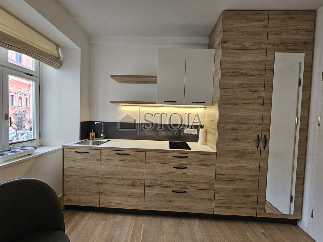 Lokacija: Ljubljana mesto, Center, Center