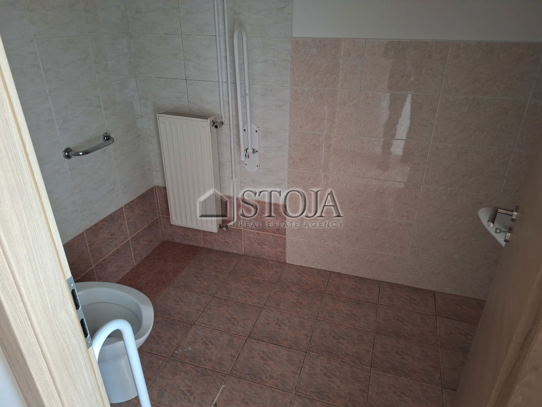 Lokacija: Ljubljana okolica, Komenda, Komenda