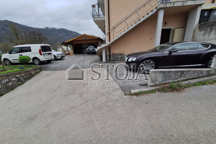 Lokacija: Ljubljana okolica, Dol pri Ljubljani, Senožeti