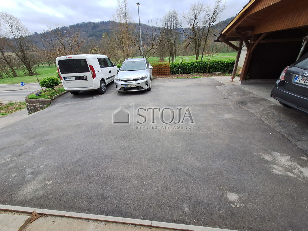 Location: Ljubljana Surroundings, Dol pri Ljubljani, Senožeti