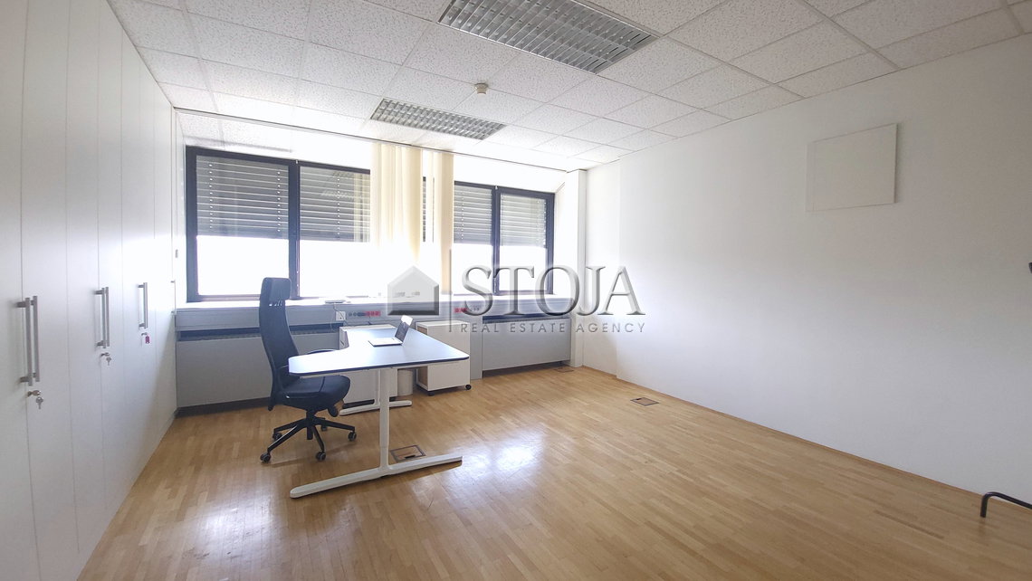 Location: Ljubljana mesto, Center, Tabor