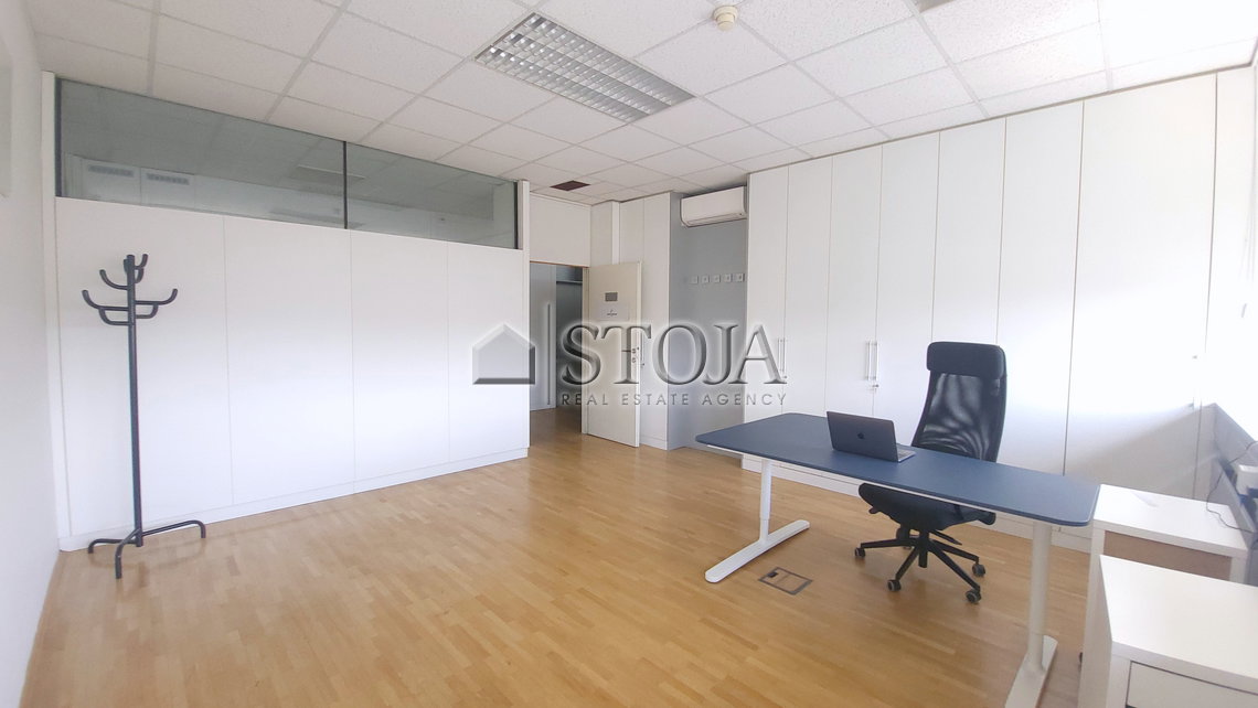 Location: Ljubljana mesto, Center, Tabor