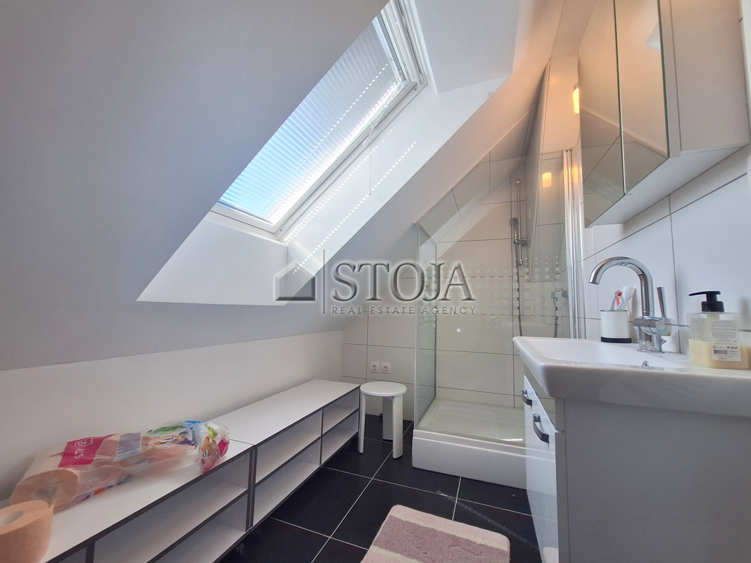 Location: Savinjska, Celje, Center