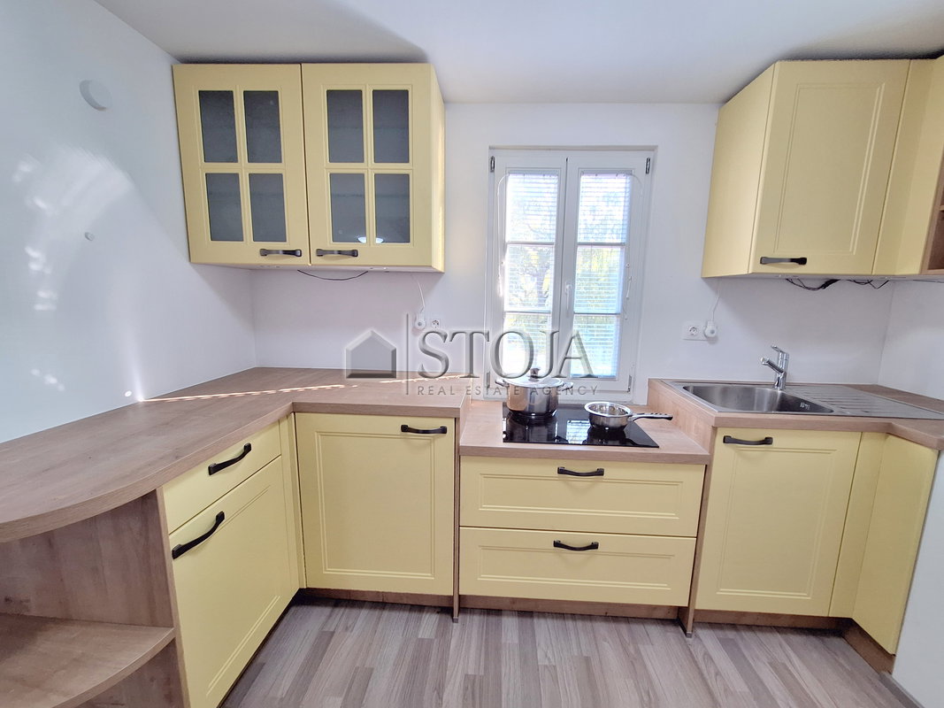 Lokacija: Savinjska, Celje, Center