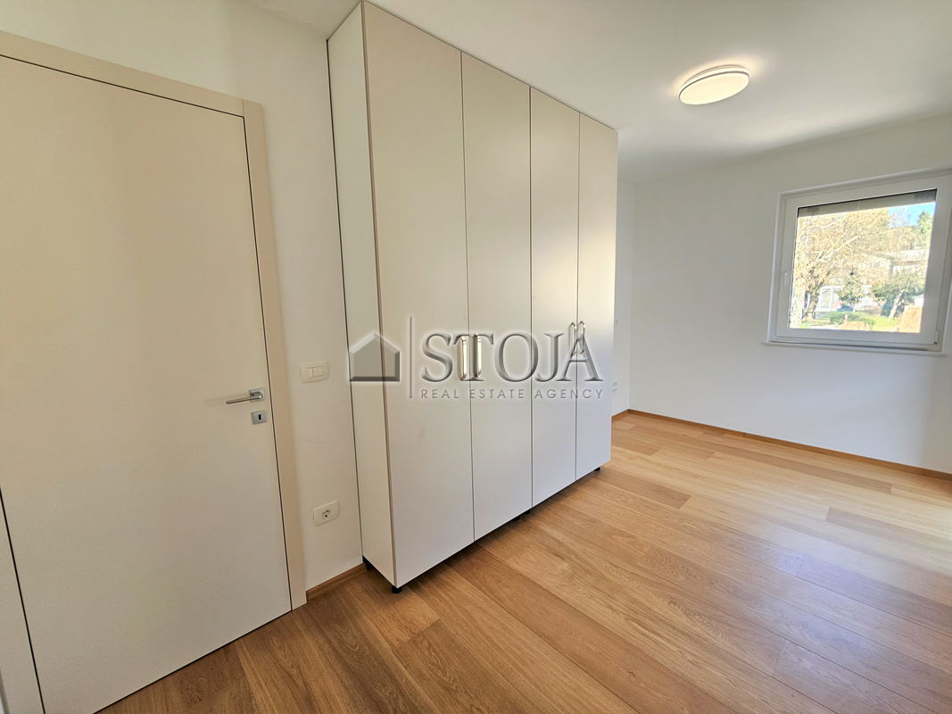 Location: Ljubljana City, Vič-Rudnik, Vrhovci