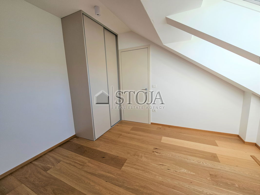 Location: Ljubljana City, Vič-Rudnik, Vrhovci