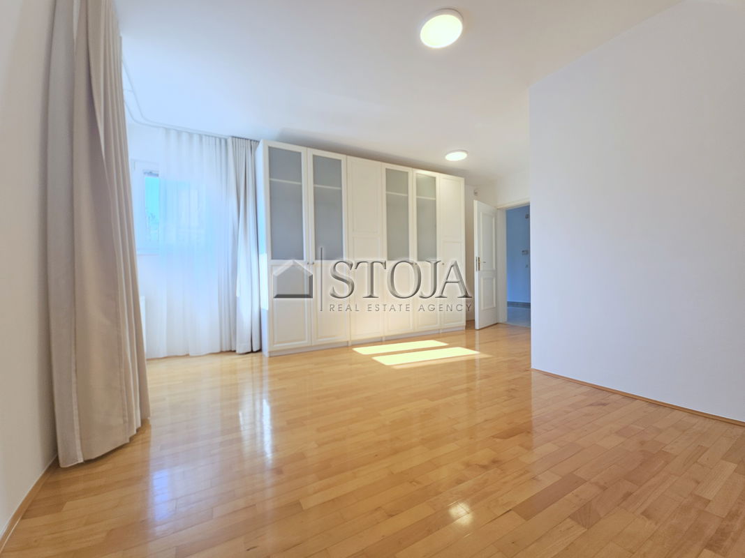 Location: Ljubljana City, Šiška, Brod