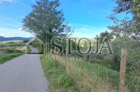 Lokacija: Obalno - kraška, Koper, Grintovec