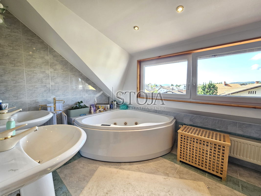 Location: Ljubljana City, Vič-Rudnik, Rožna dolina