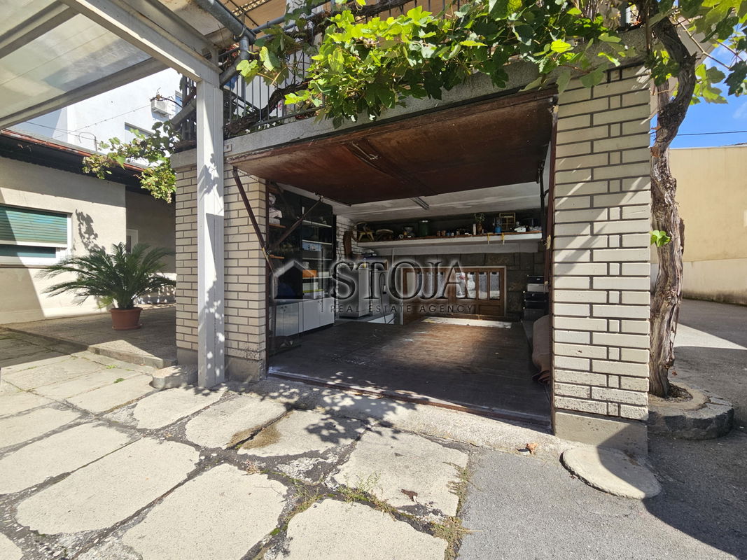 Location: Ljubljana City, Vič-Rudnik, Rožna dolina