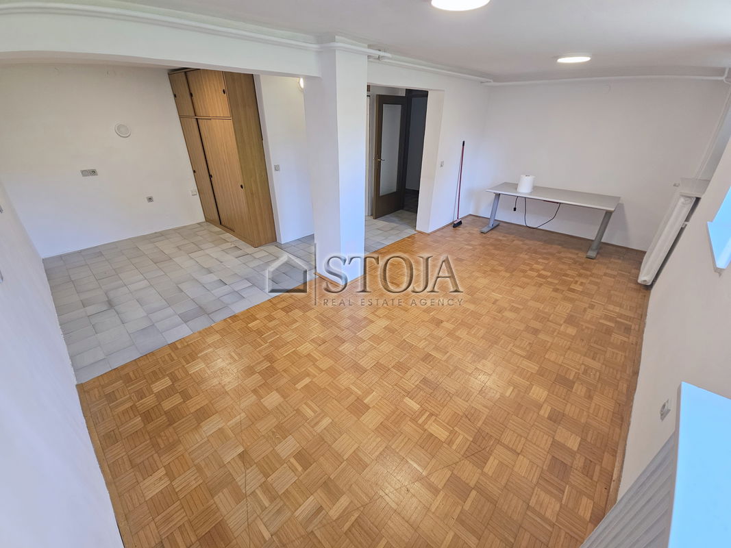 Lokacija: Ljubljana mesto, Šiška, Tacen