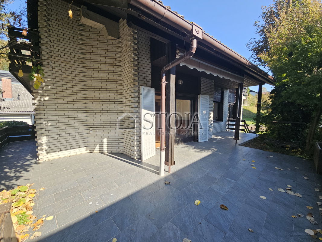 Lokacija: Ljubljana mesto, Šiška, Tacen