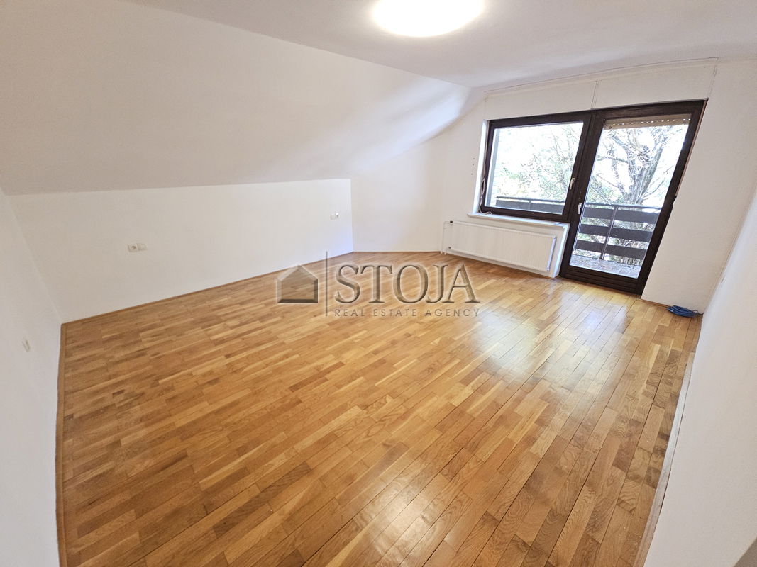 Lokacija: Ljubljana mesto, Šiška, Tacen