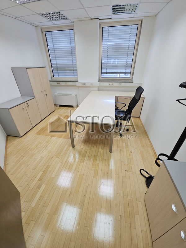 Lokacija: Ljubljana mesto, Šiška, Šiška