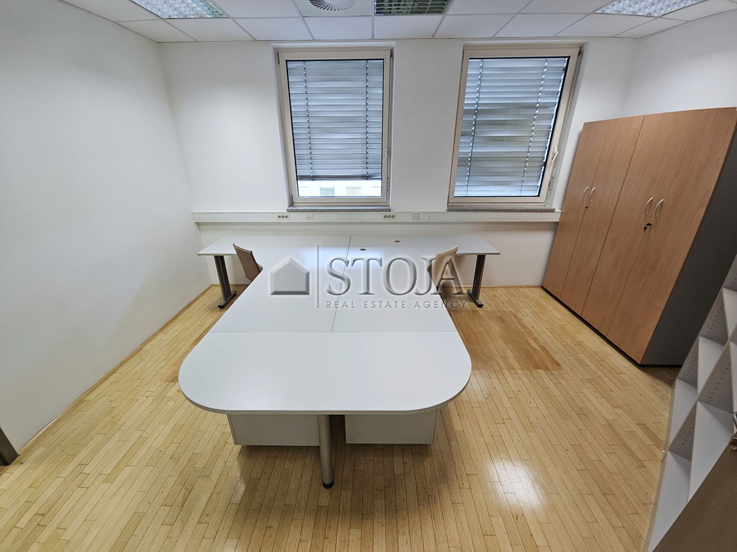 Lokacija: Ljubljana mesto, Šiška, Šiška