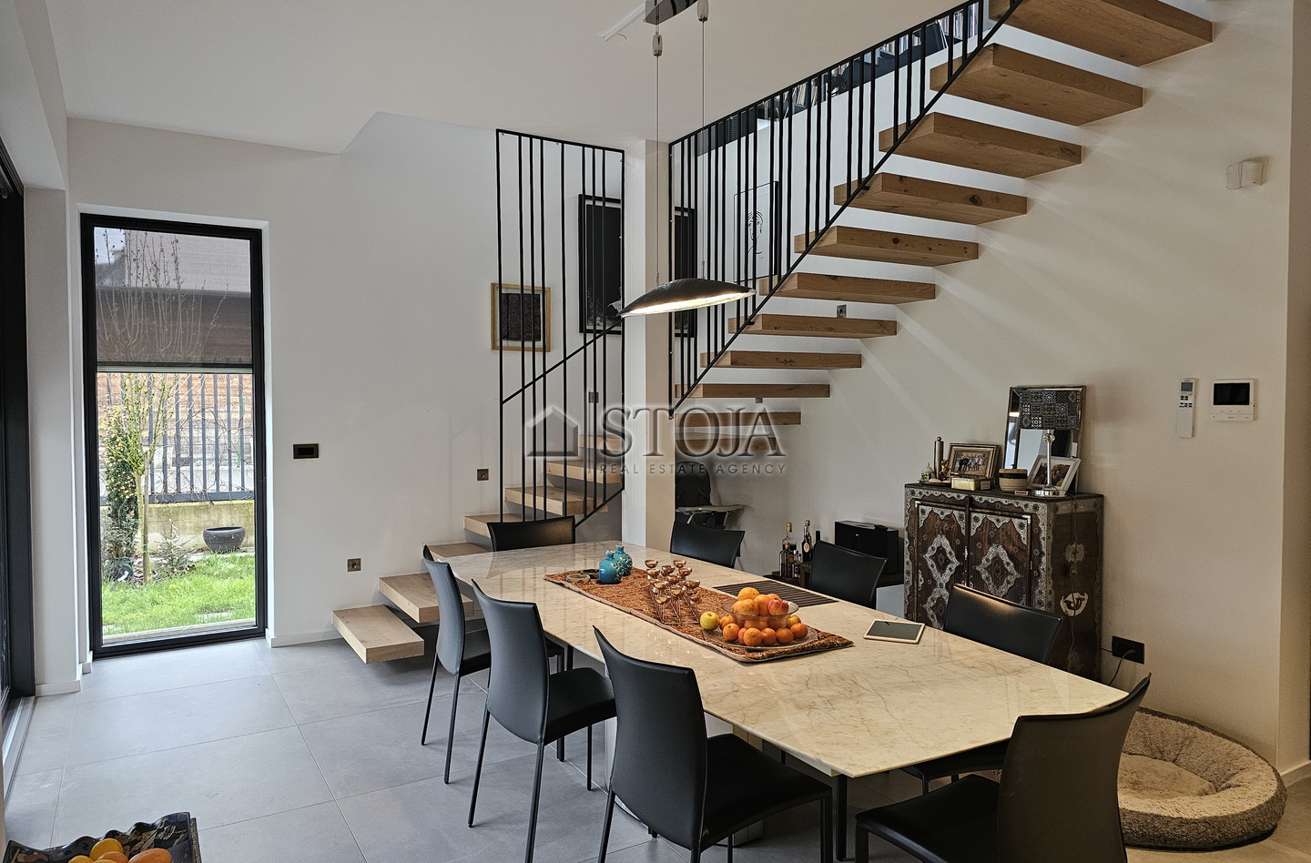 Lokacija: Ljubljana mesto, Vič-Rudnik, Vrhovci