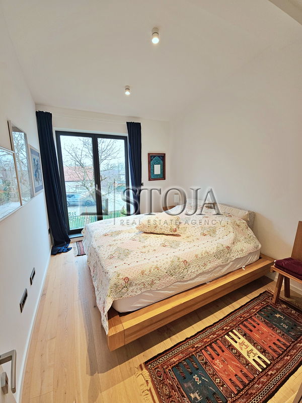 Location: Ljubljana City, Vič-Rudnik, Vrhovci