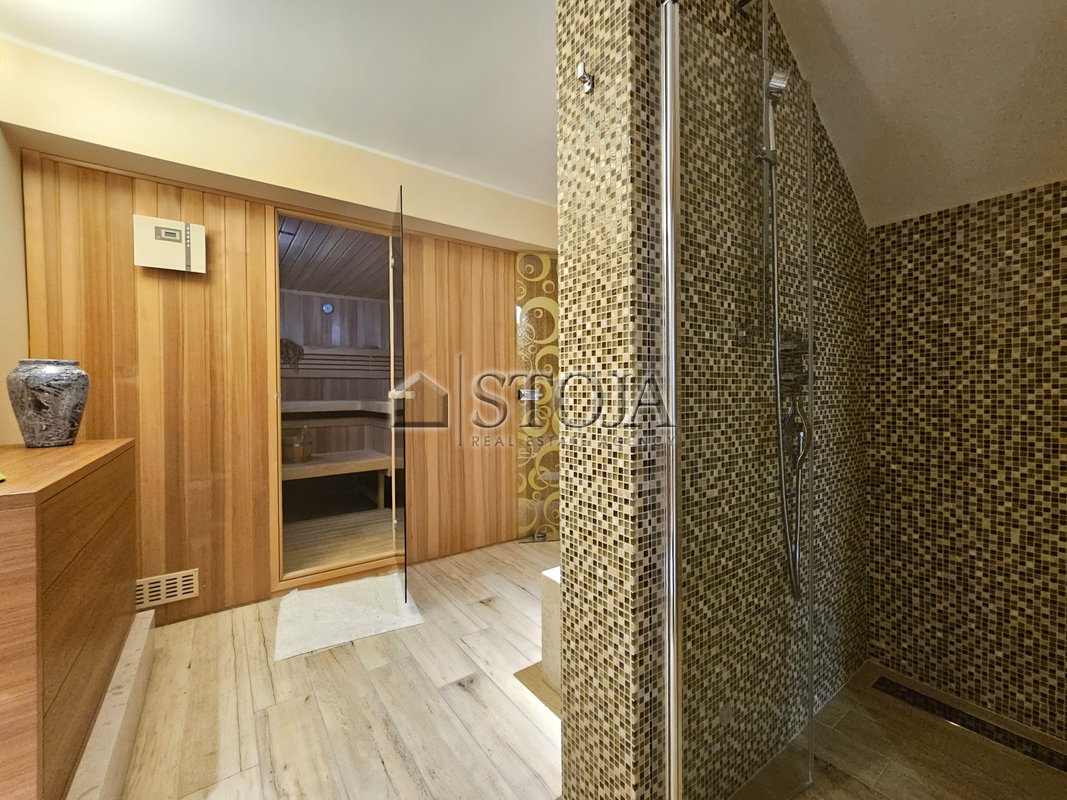 Lokacija: Obalno - kraška, Izola, Malija