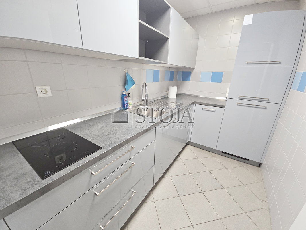 Lokacija: Ljubljana mesto, Moste-Polje, BTC